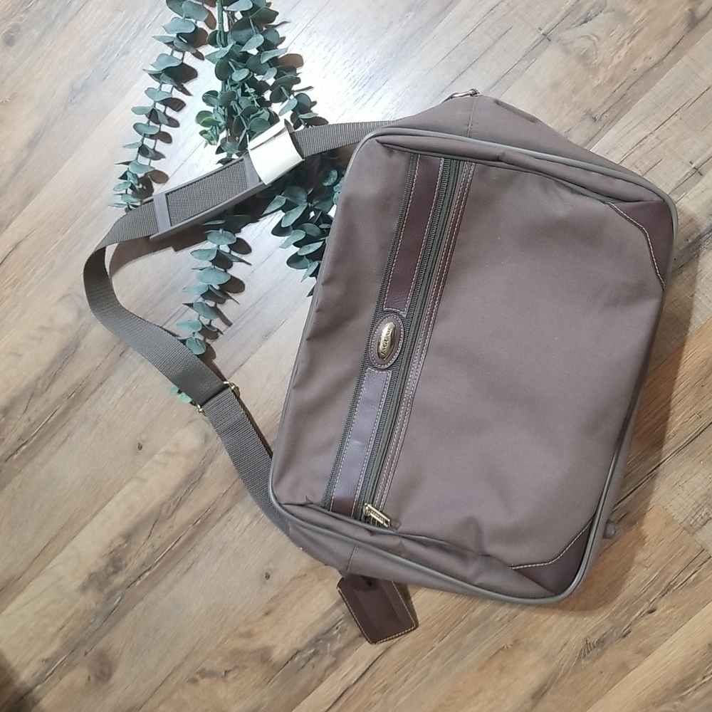 VINTAGE Brown Canvas Carry-on Travel Luggage Bag